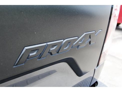 Used 2020 Nissan Titan PRO-4X w/ Pro-4x Convenience Package AWD/4WD image 26