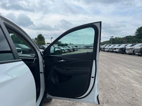 Used 2024 Buick Encore GX Preferred FWD image 33