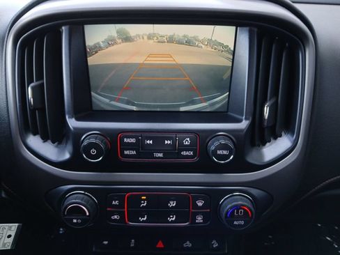 Used 2016 GMC Canyon SLE w/ All Terrain Package AWD/4WD image 9