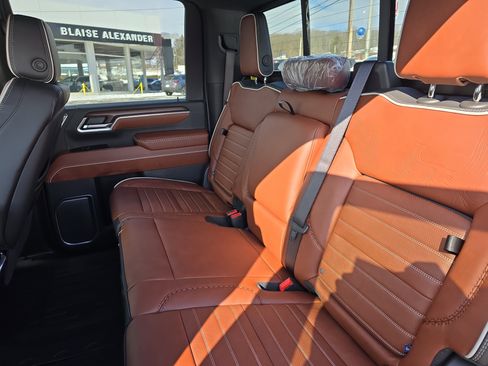 New 2026 GMC Sierra 2500 Denali Ultimate image 13