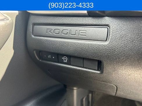 Used 2024 Nissan Rogue S FWD image 19