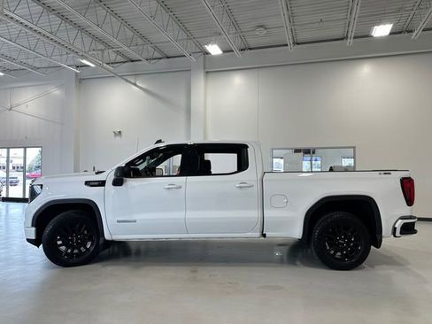 Used 2023 GMC Sierra 1500 Elevation image 14
