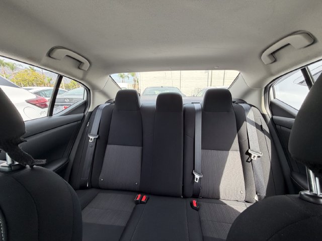 Used 2024 Nissan Sentra SV FWD image 34