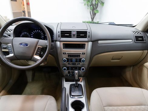 Used 2012 Ford Fusion SE FWD image 5