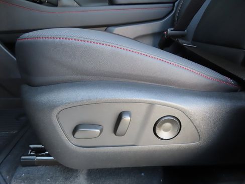 New 2026 Chevrolet Traverse Z71 w/ Enhanced Driving Package image 10