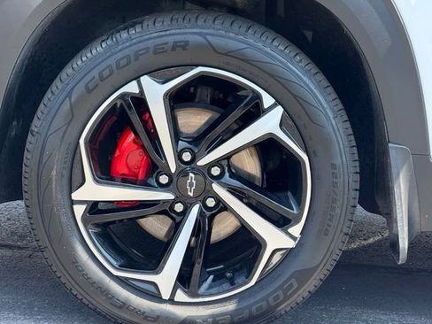 Used 2023 Chevrolet TrailBlazer RS AWD/4WD image 12