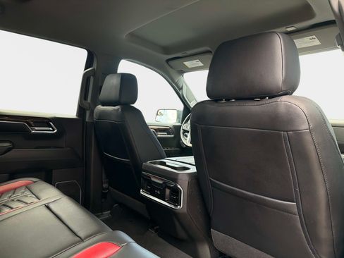 Used 2024 GMC Sierra 1500 Elevation w/ Preferred Package AWD/4WD image 24