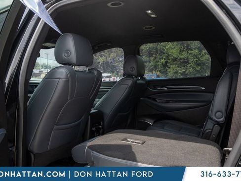 Used 2023 Buick Enclave Essence AWD/4WD image 19