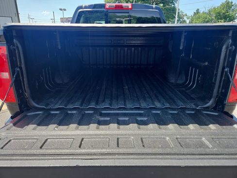 Used 2022 Chevrolet Colorado Z71 w/ Safety Package RWD image 10
