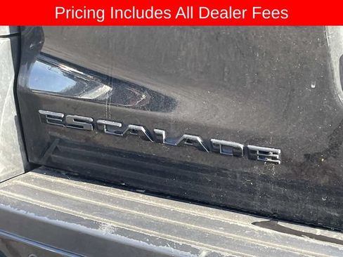 Used 2017 Cadillac Escalade Luxury AWD/4WD image 7