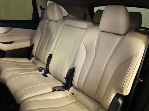 Used 2022 Acura MDX SH-AWD w/ Technology Package image 11