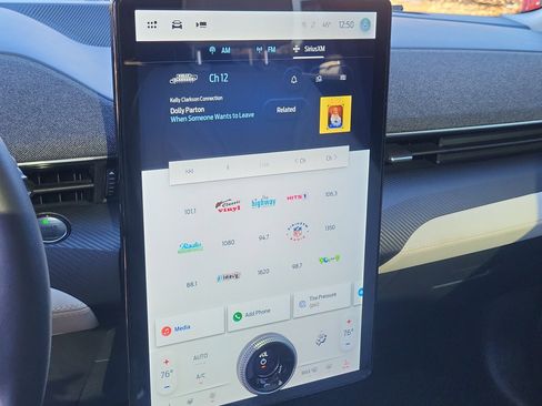 Used 2022 Ford Mustang Mach-E Premium image 17