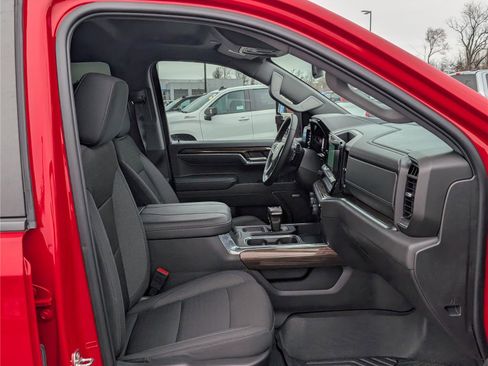 Used 2024 Chevrolet Silverado 1500 LT Trail Boss w/ Convenience Package II image 13