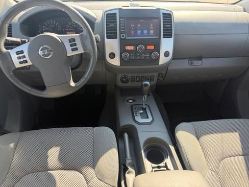 Used 2020 Nissan Frontier SV AWD/4WD image 9