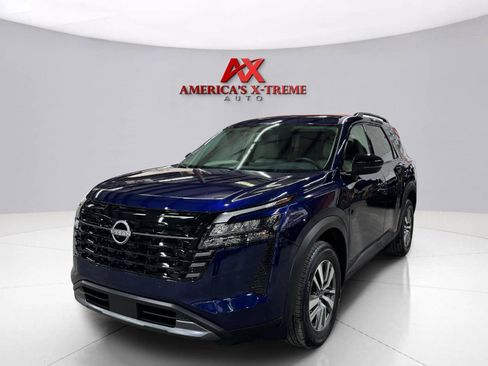 Used 2026 Nissan Pathfinder SL AWD/4WD image 2