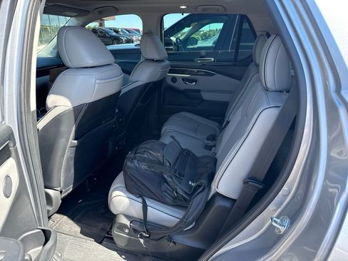 Used 2023 Honda Pilot Elite image 11