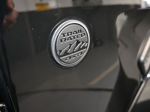 Used 2024 Jeep Gladiator Sport w/ Premium Package image 47