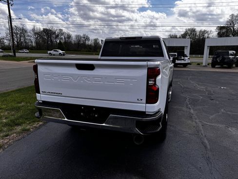 Used 2025 Chevrolet Silverado 2500 LT AWD/4WD image 3