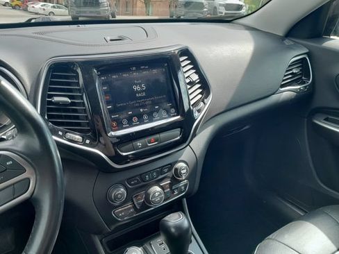Used 2019 Jeep Cherokee Limited w/ Trailer Tow Group AWD/4WD image 20