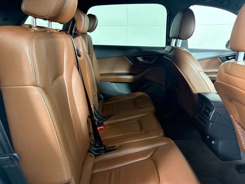 Used 2019 Audi Q7 3.0T Premium image 16