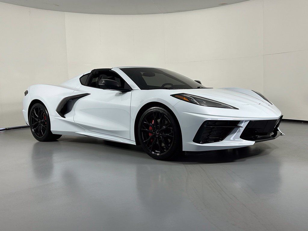 Used 2021 Chevrolet Corvette Stingray Coupe w/ 1LT RWD image 1