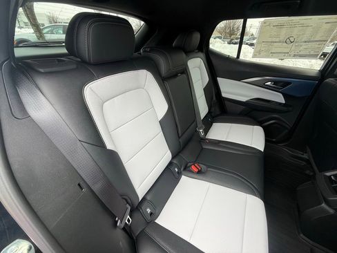 New 2026 Chevrolet Equinox EV LT FWD image 22