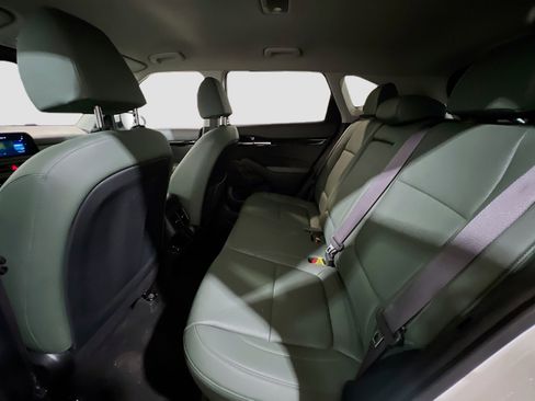 Used 2024 Kia Seltos SX image 18