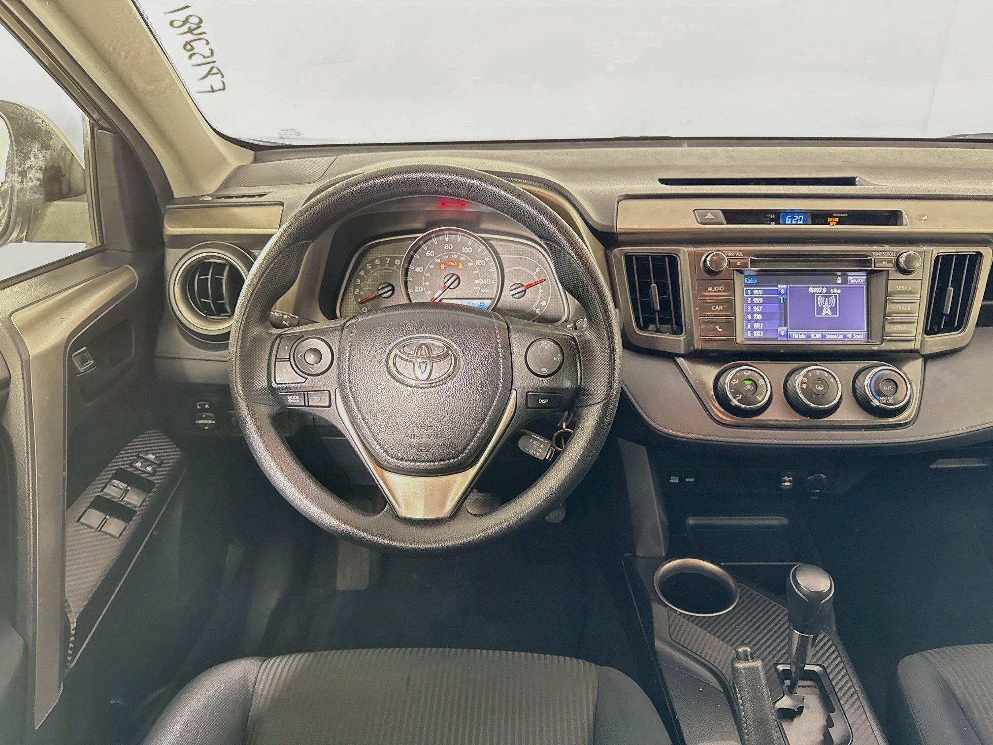 Used 2015 Toyota RAV4 LE AWD/4WD image 22