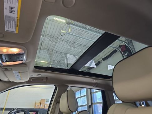 Used 2021 Jeep Grand Cherokee Overland image 32