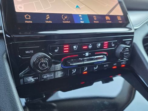 Used 2021 Jeep Grand Cherokee L Limited w/ Luxury Tech Group II image 29