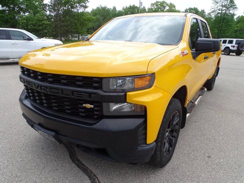 Used 2019 Chevrolet Silverado 1500 4x4 Crew Cab w/ WT Convenience Package image 4