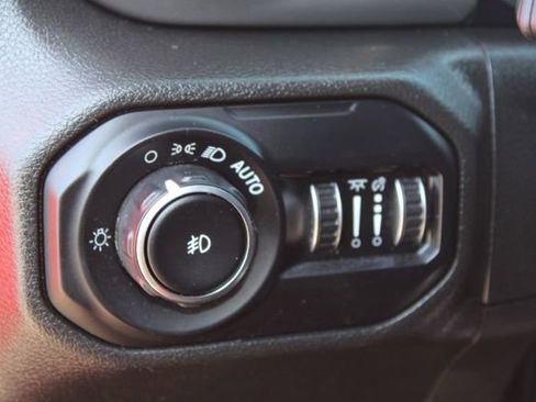 Used 2022 Jeep Wrangler Unlimited Sport AWD/4WD image 12