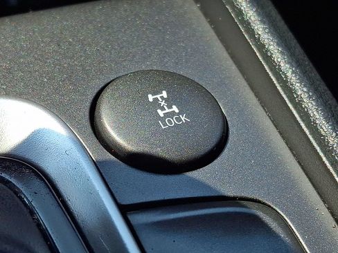 Certified 2023 Hyundai Kona SEL AWD/4WD image 24