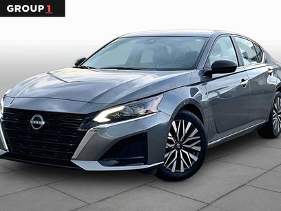 Certified 2025 Nissan Altima 2.5 SV