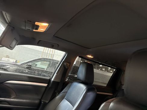 Used 2015 Toyota Highlander XLE image 8