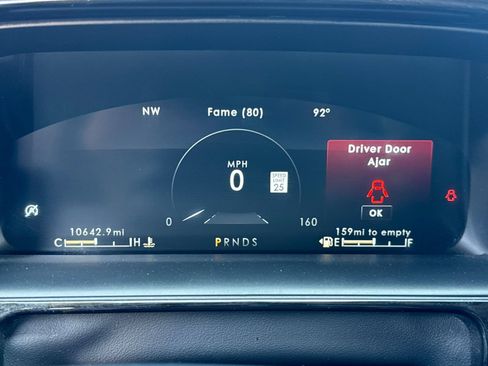 Used 2023 Lincoln Nautilus FWD w/ Premium Package image 33