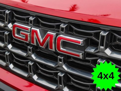 Used 2023 GMC Canyon AT4 w/ AT4 Premium Package AWD/4WD image 9