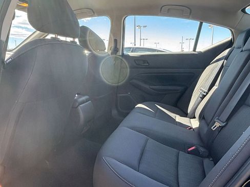 Used 2025 Nissan Altima 2.5 SV image 23