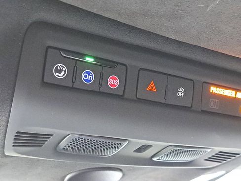 Used 2022 Chevrolet Corvette Stingray Premium Conv w/ Z51 Performance Package image 28