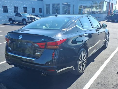 Used 2022 Nissan Altima 2.5 SV w/ SV Premium Package AWD/4WD image 4