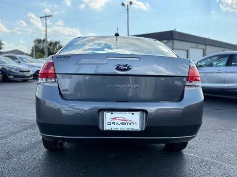 Used 2010 Ford Focus S FWD image 5