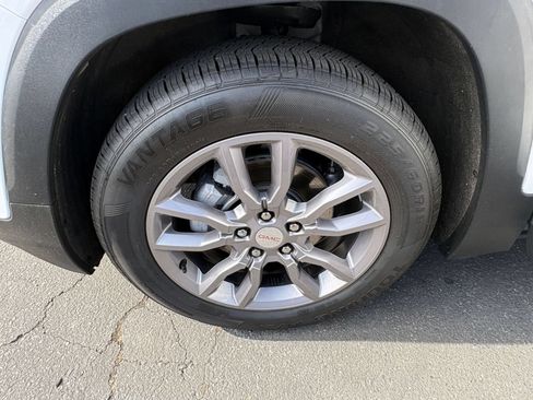 Used 2024 GMC Terrain SLT AWD/4WD image 33