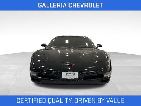 Used 2001 Chevrolet Corvette Coupe w/ Preferred Equipment Group2 RWD image 3