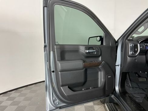 Used 2021 GMC Sierra 1500 Denali w/ Denali Ultimate Package AWD/4WD image 14