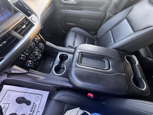 Used 2024 Chevrolet Suburban Z71 w/ Luxury Package image 23