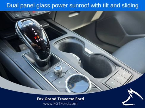 Used 2023 Cadillac XT4 Sport w/ Cold Weather Package AWD/4WD image 29