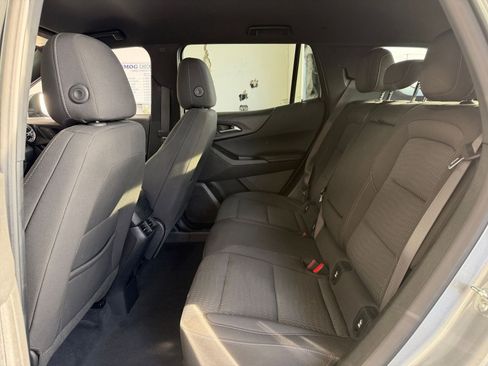 Used 2025 Chevrolet Equinox LT image 24