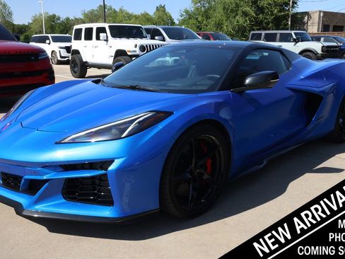 Used 2025 Chevrolet Corvette E-Ray w/ Stealth Interior Trim Package AWD/4WD image 1