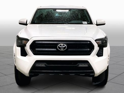 Used 2024 Toyota Tacoma SR5 image 3