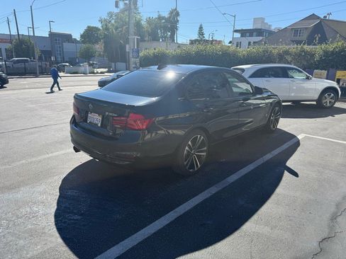 Used 2018 BMW 330e w/ Premium Package image 5